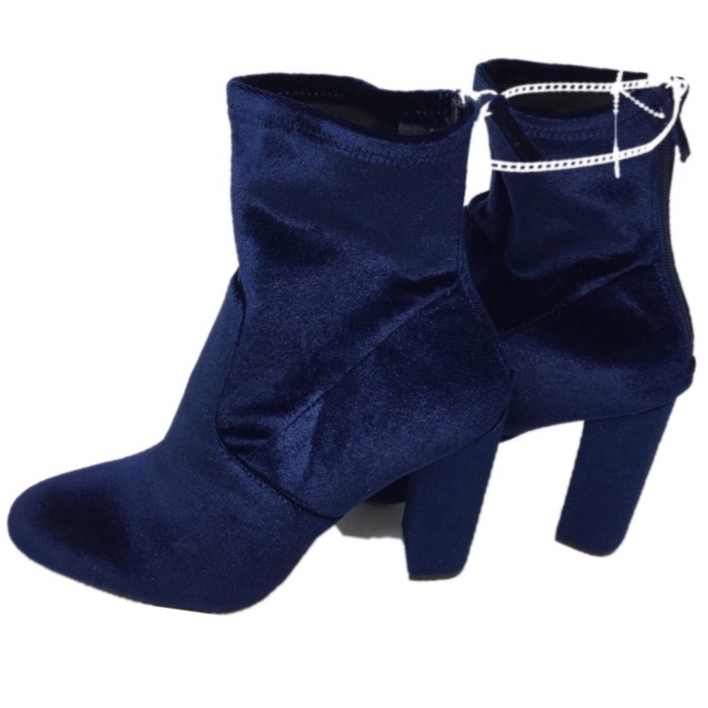 NWT SteveMadden Editt Velvet Boots 10